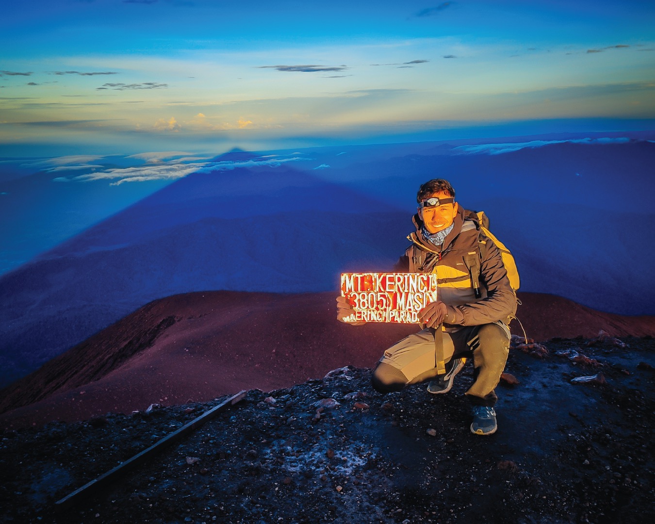 Sumatra Kerinci Volkan Tırmanışı